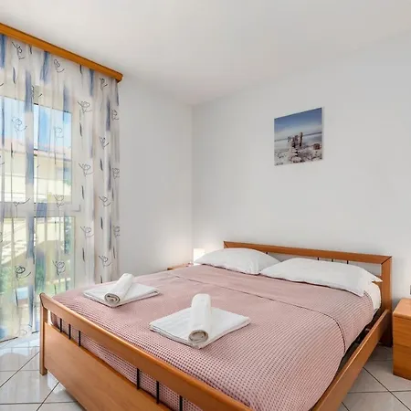Batana Apartment *